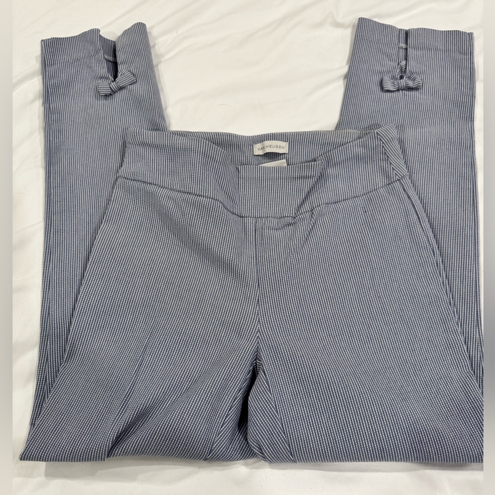 Van Heusen striped capri pants